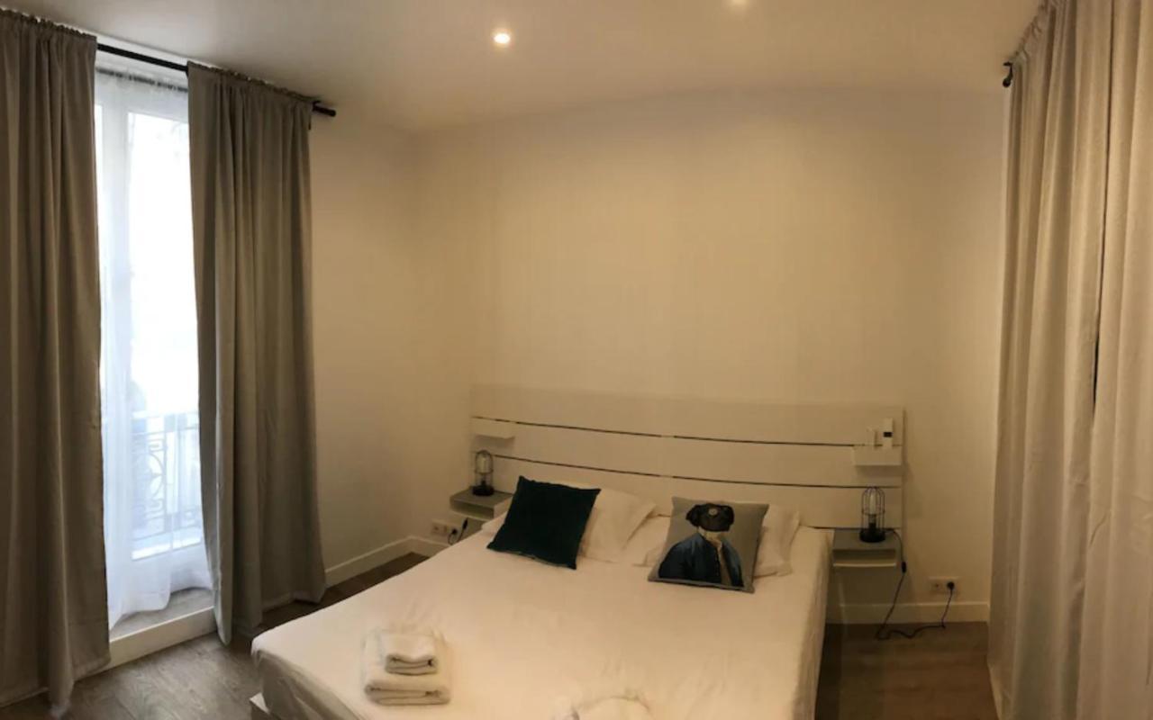 Elégant appartement dans le quartier Concorde à Parigi Esterno foto
