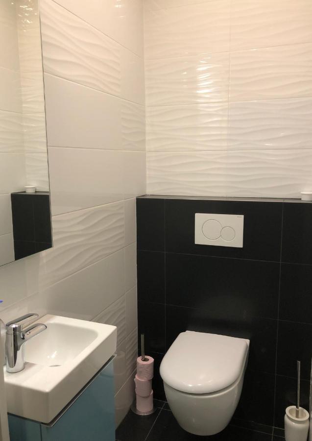 Elégant appartement dans le quartier Concorde à Parigi Esterno foto